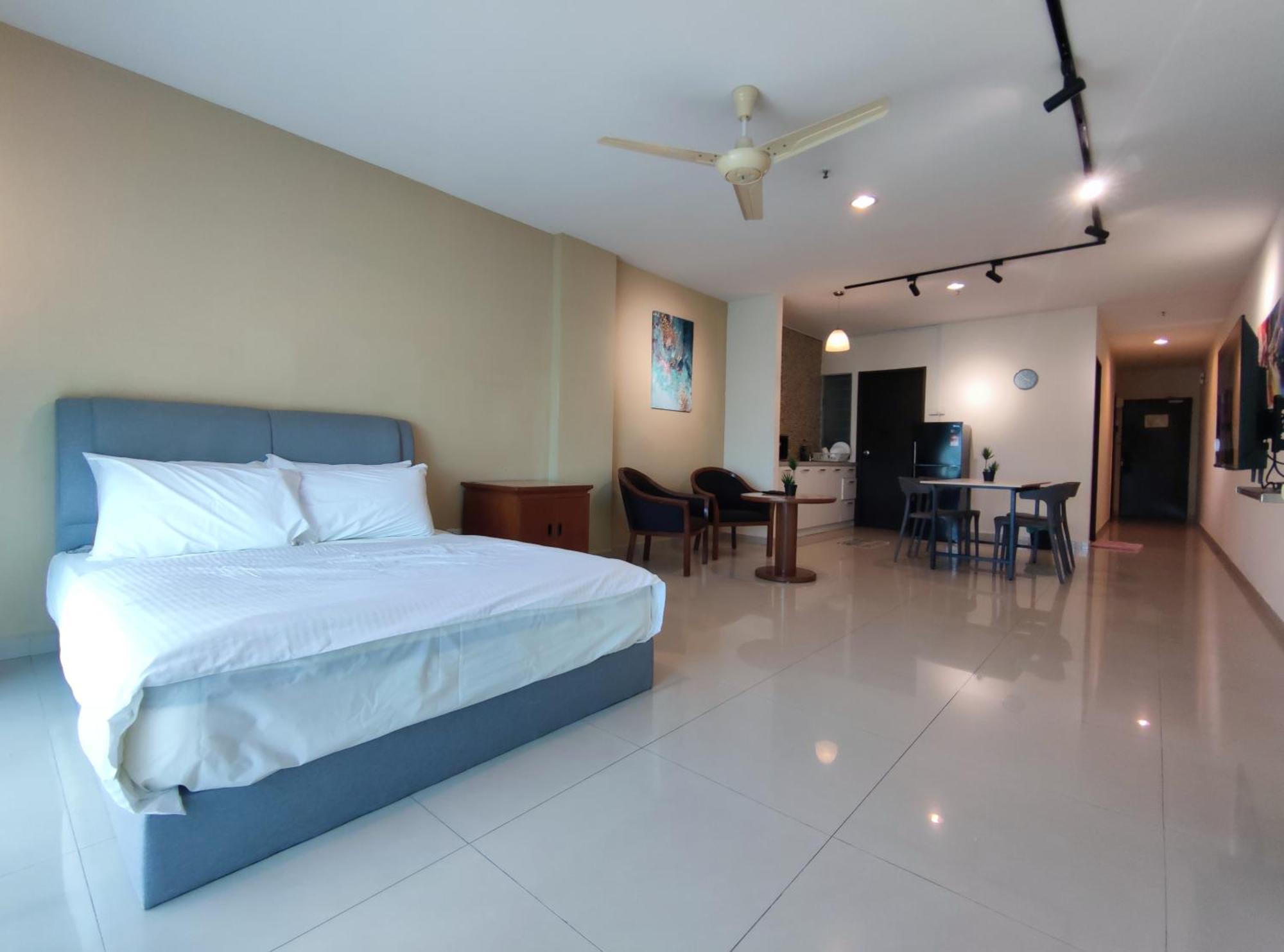 Marina Island Lumut Homehotel Eksteriør billede